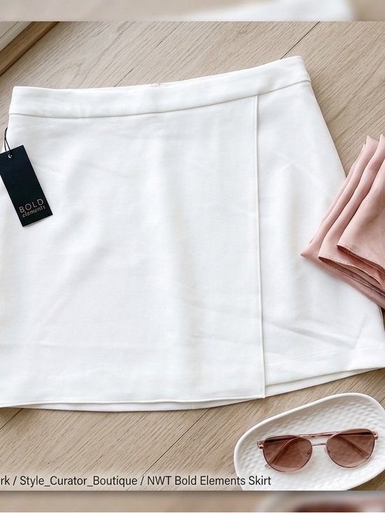 BOLD elements Dresses & Skirts - BOLD elements JCPenney White Mini Skirt Clean A-Line medium faux wrap
